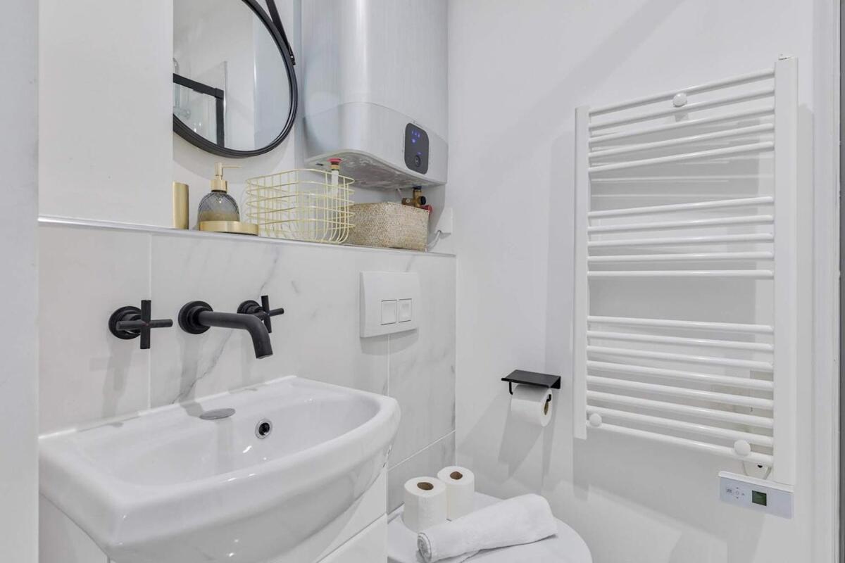 Appartement Renove Proche Arc Triomphe - 2P Paris Exterior photo